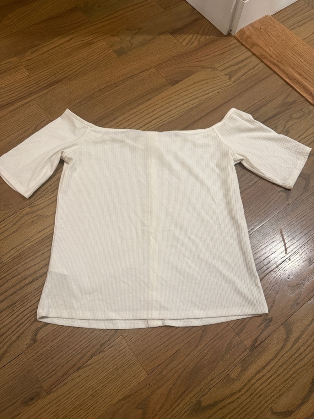 H&M Cream Off-Shoulder Button-Front Ribbed Top - Picture 2 of 2